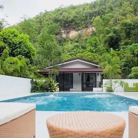 Villa Del Sol 1 -Barkada Rooms